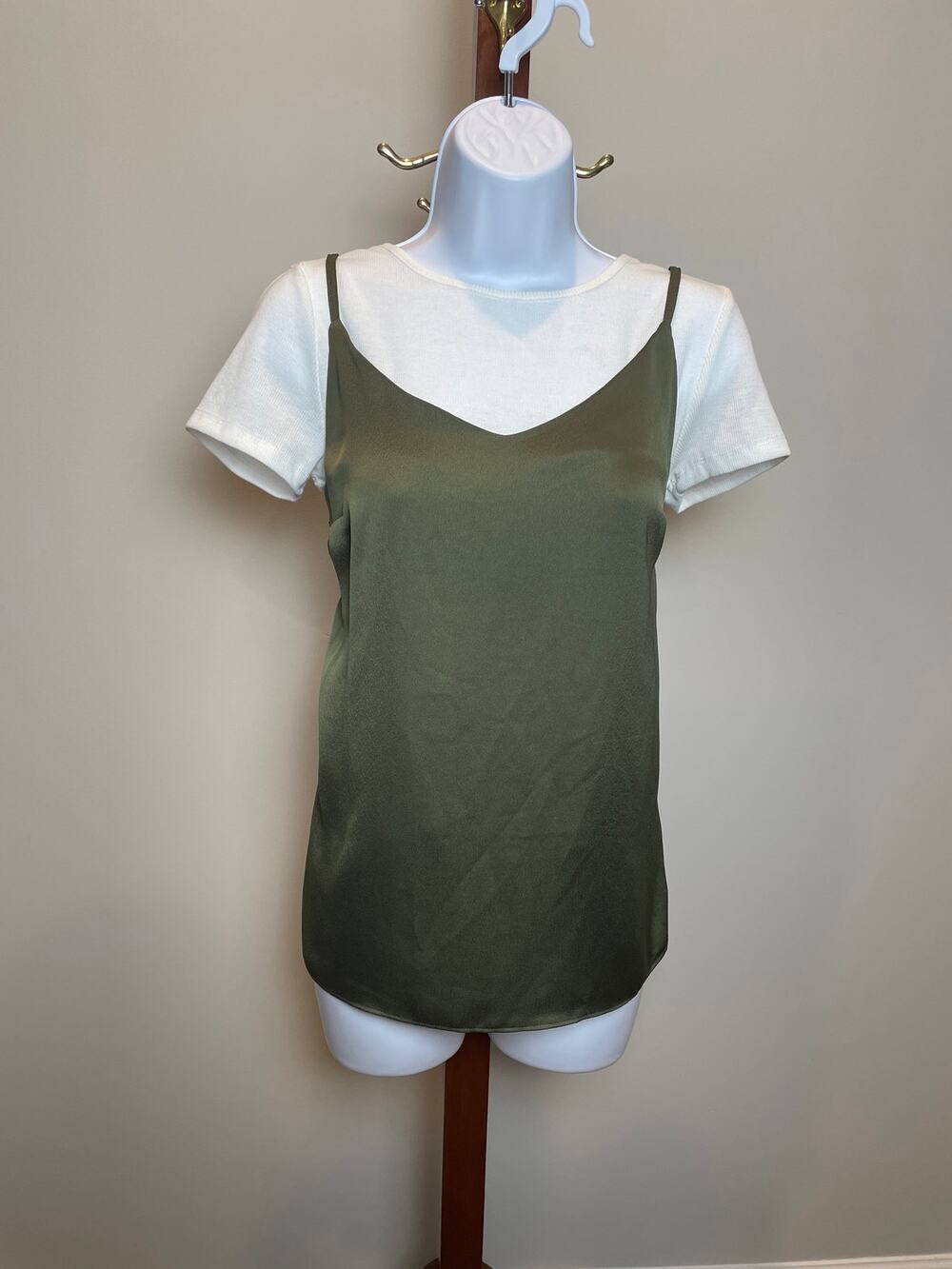 Cloud Chaser Top White Ribbed Tee Olive Strappy Overlay Size L New With Tag
